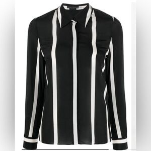 NWT- ALICE AND OLIVIA Willa' Hidden Placket
Stripe Motif Button Up Size XS